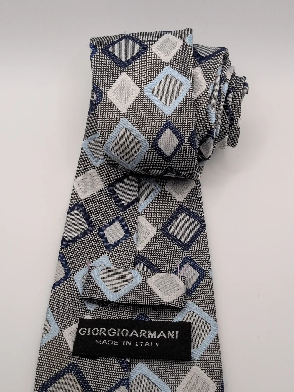 Giorgio Armani Men's Necktie Silk Blue Gray Geometric Tie Italy 62